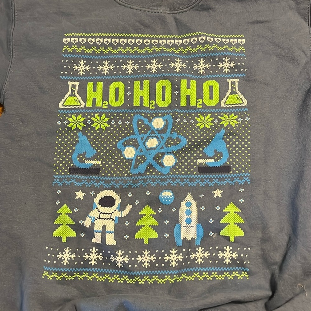 H2O Christmas sweater